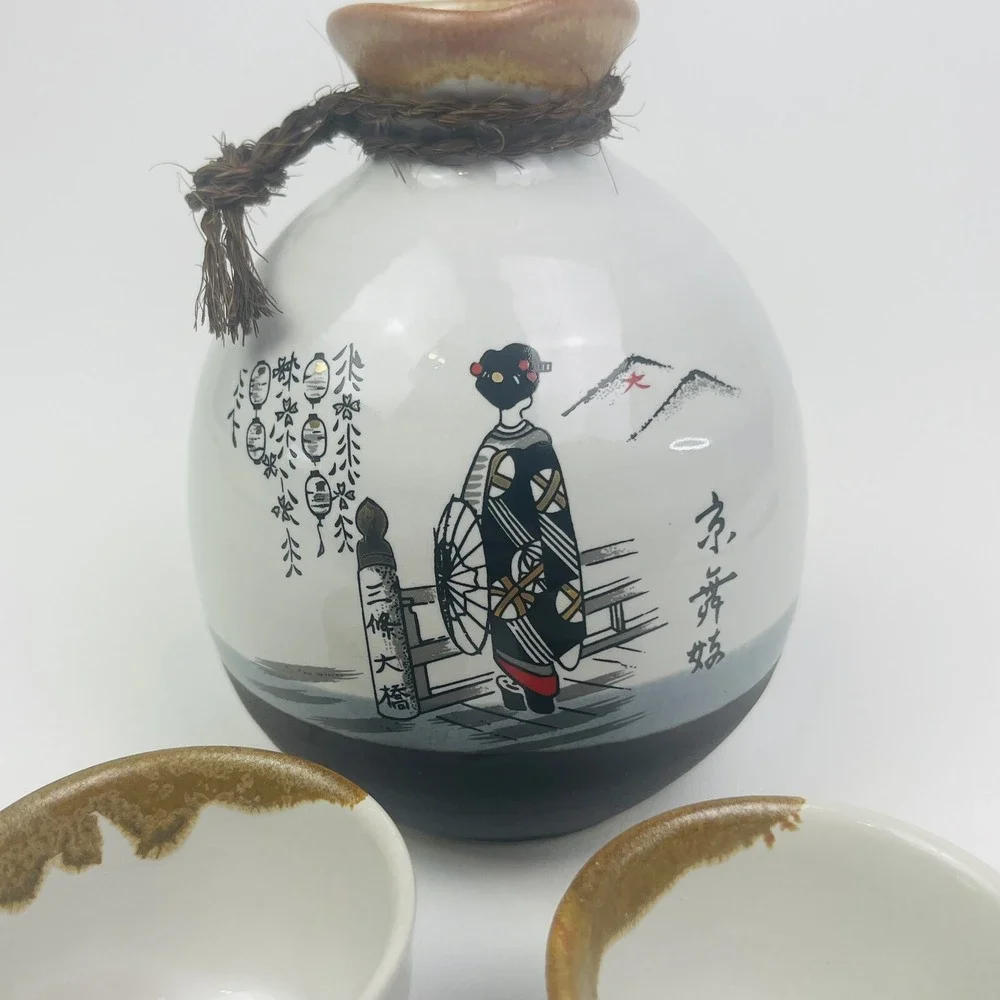Tokkuri Sake‎ Bottle and Ochoko Sake Tea Cup Handpainted Geisha Design